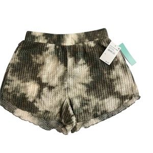 Green Beige Camouflage Waffle Knit Elastic Waist Shorts XS News/Tags